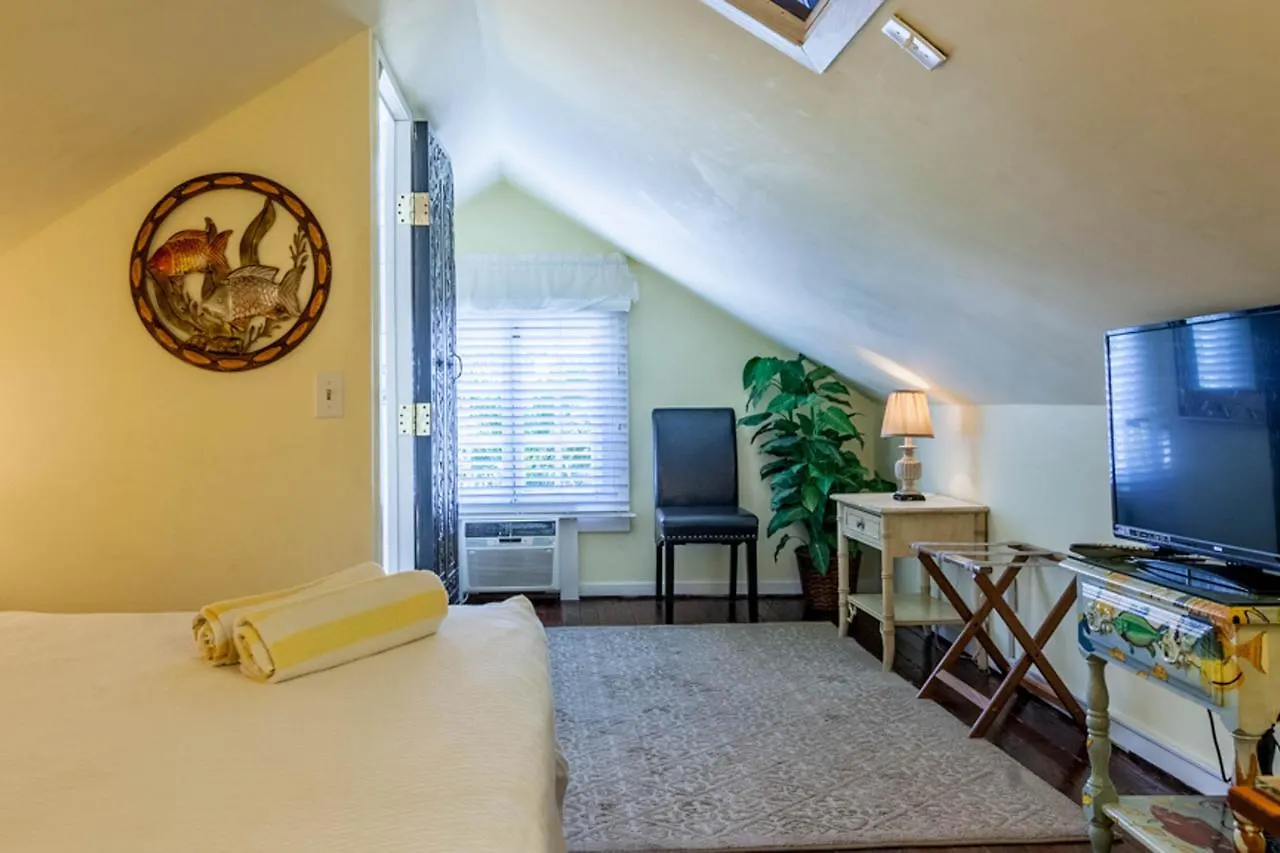 Curry House - Room 1 Key West Inn
