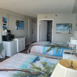 Beautiful Ocean View With Huge Tv Daytona Beach